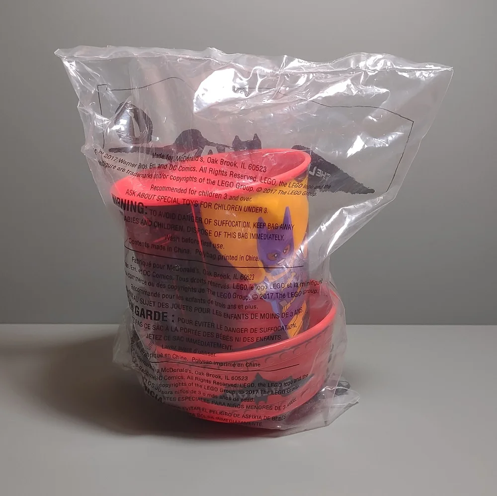 McDonald’s The Lego Batman Movie Red Cup and lid with Batgirl 2017 Happy Meal - Picture 3 of 7